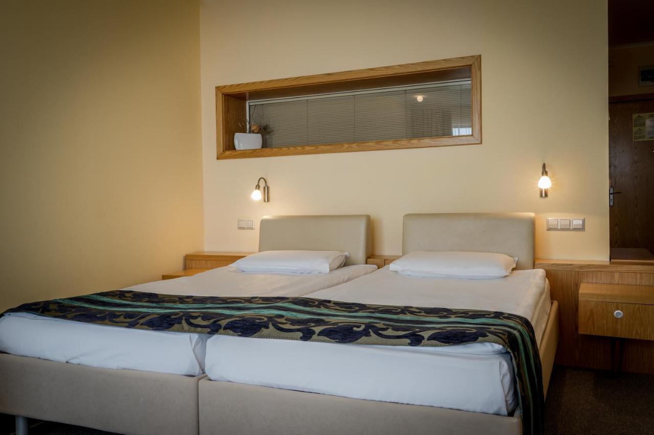 Kaliakra Beach Hotel Albena Buitenkant foto